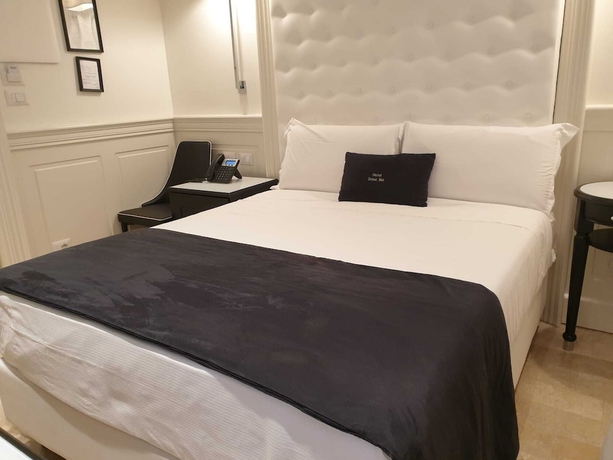 Imagen de la habitación del Hotel Domus Mea. Foto 8