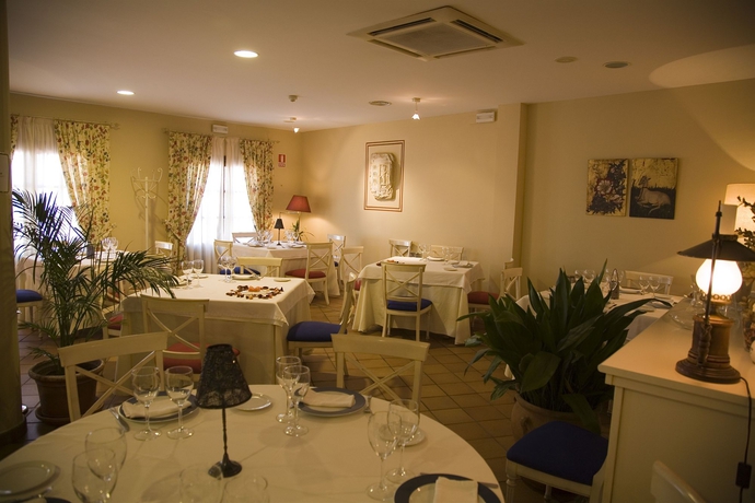 Imagen del bar/restaurante del Hotel Domus Selecta Palacio Las Manillas. Foto 2