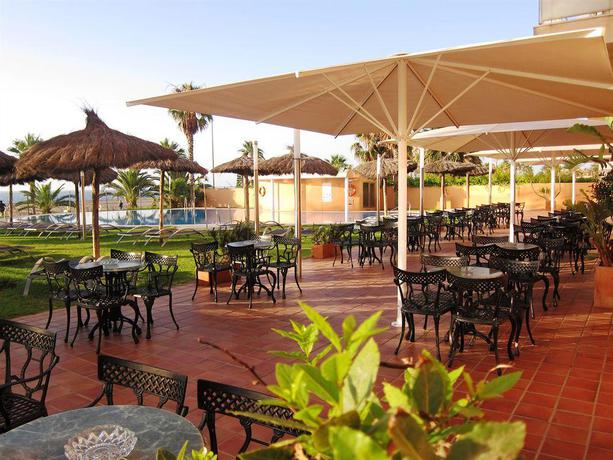 Imagen de los exteriores del Hotel Don Ángel Roquetas De Mar. Foto 8