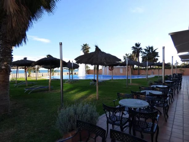 Imagen de la piscina del Hotel Don Ángel Roquetas De Mar. Foto 11