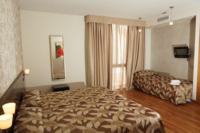 Imagen de la habitación del Hotel Don Agustin. Foto 10