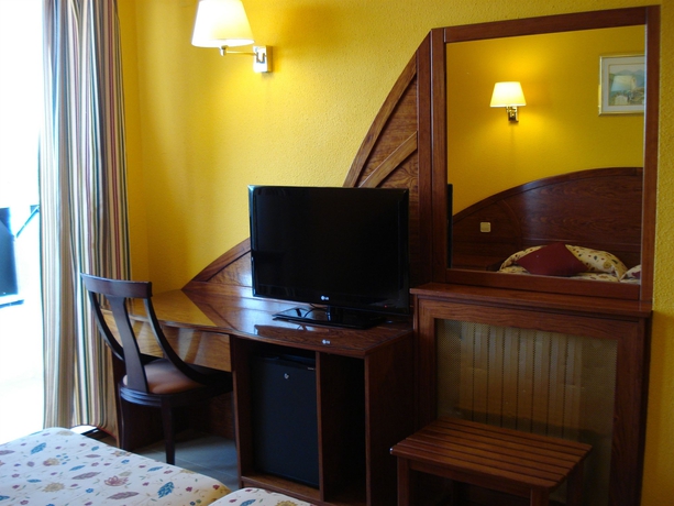 Imagen de la habitación del Hotel Don Angel Santa Susana. Foto 3