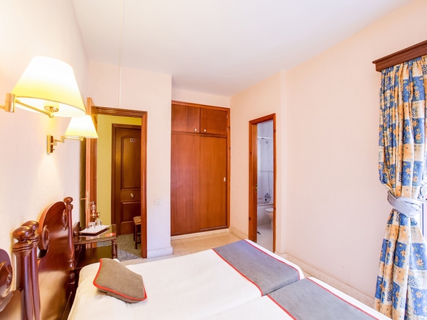 Imagen de la habitación del Hotel Don Cándido. Foto 6