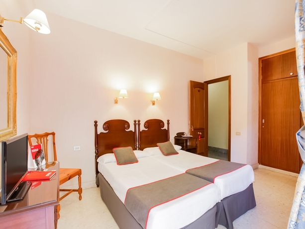 Imagen de la habitación del Hotel Don Cándido. Foto 7