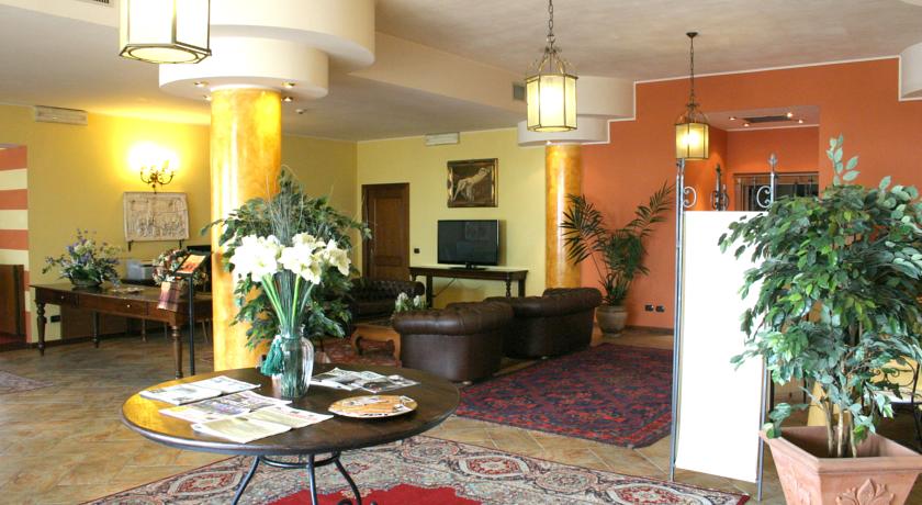 Imagen general del Hotel Don Carlo. Foto 2