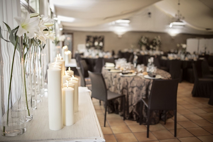 Imagen de los interiores del Hotel Don Carlos, Huarte. Foto 13