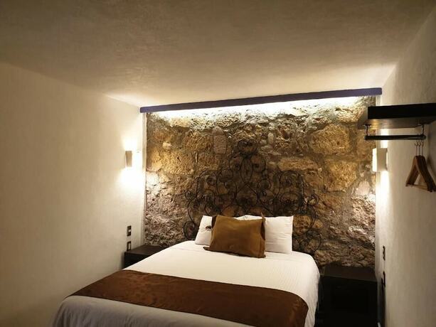 Imagen de la habitación del Hotel Don Carlos, Morelia. Foto 19