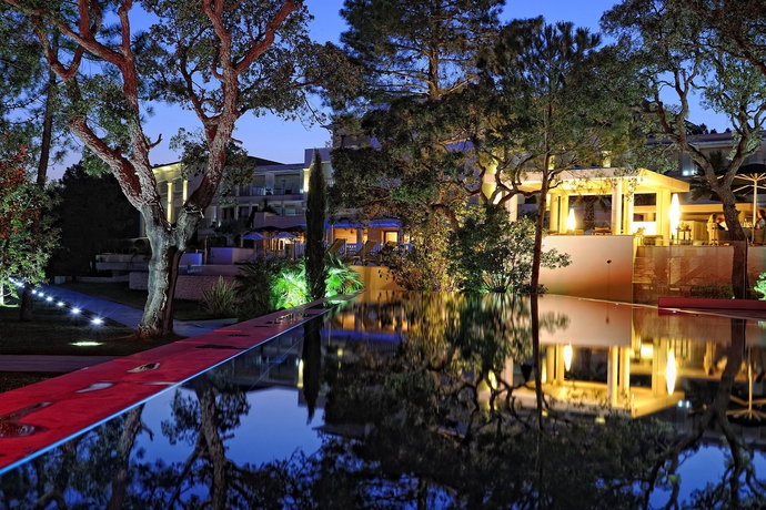 Imagen de los exteriores del Hotel Don Cesar. Foto 8