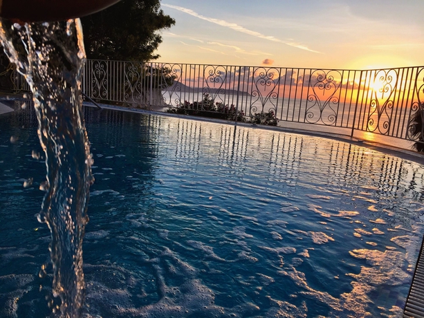 Imagen de la piscina del Hotel Don Felipe, Ischia. Foto 16