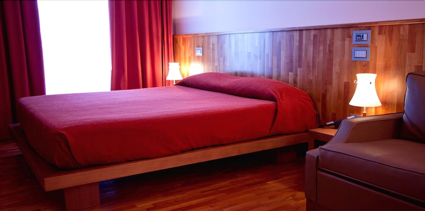 Imagen de la habitación del Hotel Don Guglielmo. Foto 12