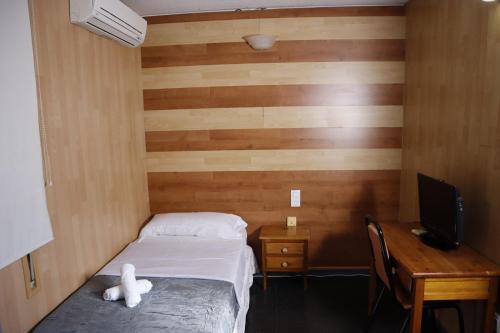 Imagen de la habitación del Hotel Don Jose. Foto 19