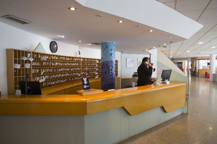 Imagen de los interiores del Hotel Don Juan Tossa. Foto 16