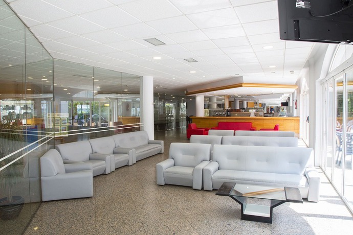 Imagen de los interiores del Hotel Don Juan Tossa. Foto 18