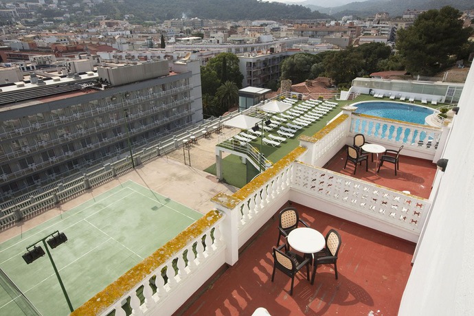Imagen de los exteriores del Hotel Don Juan Tossa. Foto 11