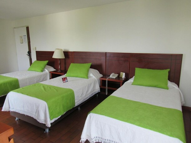 Imagen de la habitación del Hotel Don Lolo. Foto 22