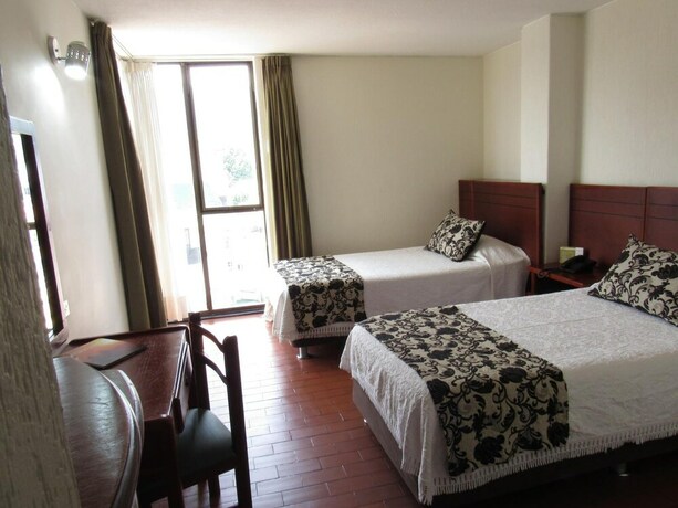 Imagen de la habitación del Hotel Don Lolo. Foto 25