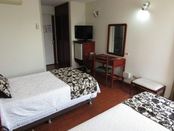 Imagen de la habitación del Hotel Don Lolo. Foto 27