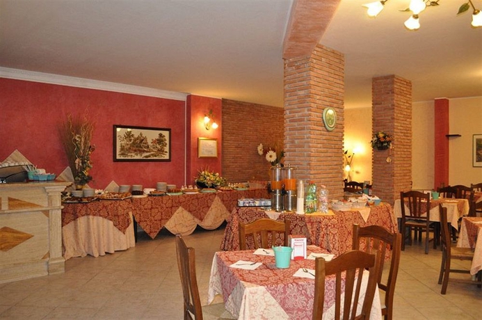 Imagen del bar/restaurante del Hotel Don Luis, Castel di Sangro. Foto 2