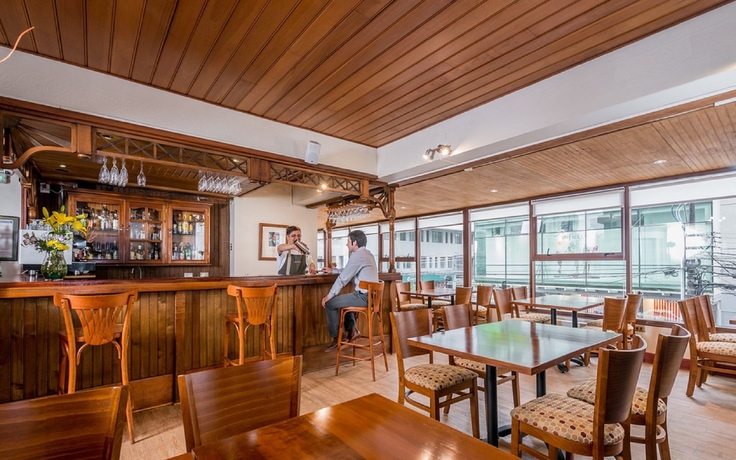 Imagen del bar/restaurante del Hotel Don Luis Puerto Montt. Foto 2