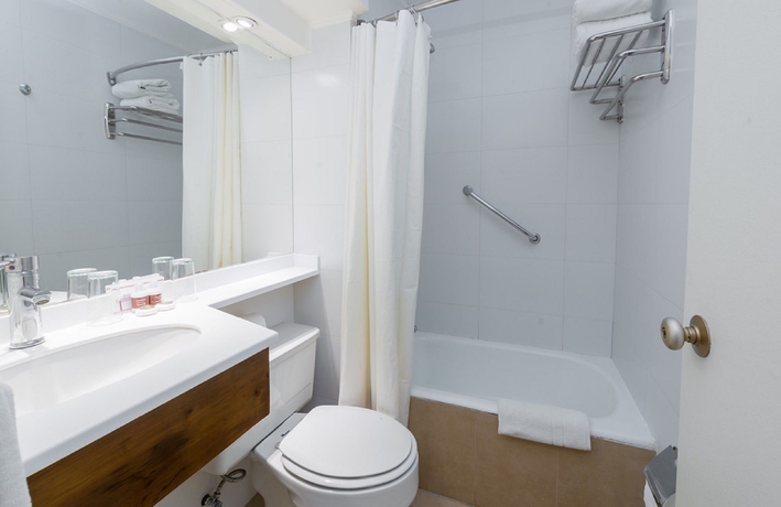 Imagen de la habitación del Hotel Don Luis Puerto Montt. Foto 4