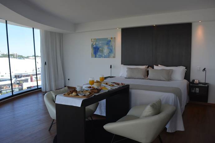 Imagen de la habitación del Hotel Don Majestic Punta del Este. Foto 6