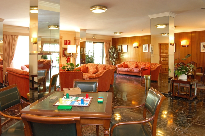 Imagen de los interiores del Hotel Don Manolito. Foto 16