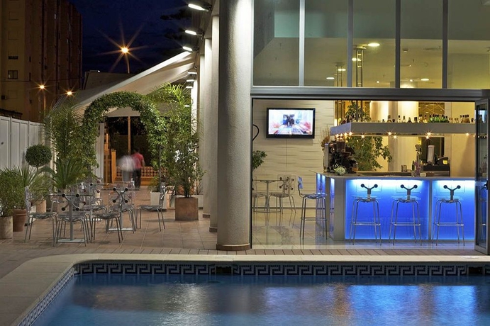 Imagen de la piscina del Hotel Don Pablo, Gandía. Foto 15