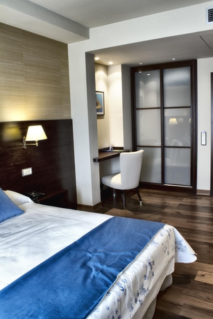 Imagen de la habitación del Hotel Don Paco, Llanes. Foto 8