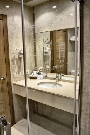 Imagen de la habitación del Hotel Don Paco, Llanes. Foto 9