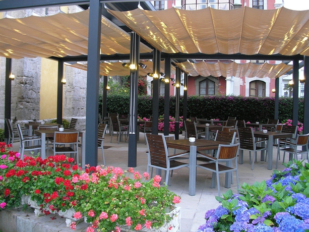 Imagen del bar/restaurante del Hotel Don Paco, Llanes. Foto 3