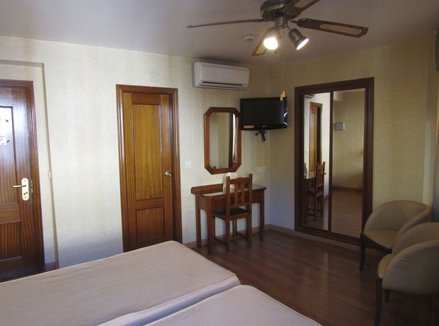 Imagen de la habitación del Hotel Don Paco, Málaga. Foto 4