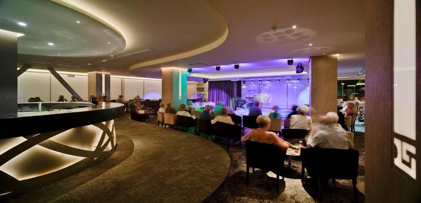 Imagen del bar/restaurante del Hotel Don Pancho - Dise&ntilde;ado para adultos. Foto 2