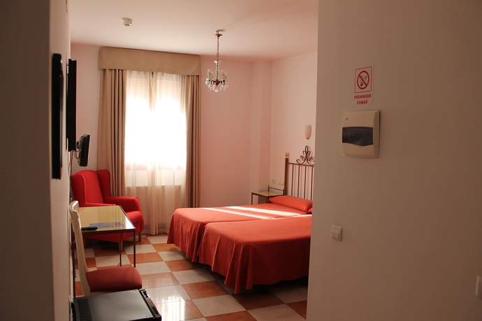 Imagen de la habitación del Hotel Don Paula. Foto 4