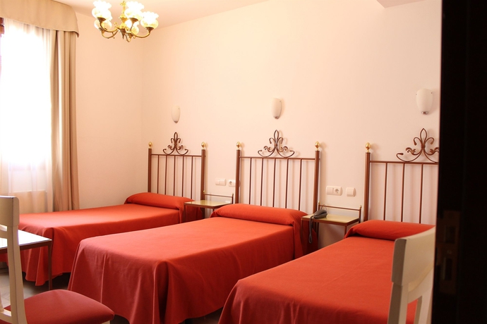 Imagen de la habitación del Hotel Don Paula. Foto 7