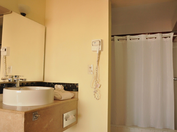 Imagen de la habitación del Hotel Don Pelayo Pacific Beach. Foto 6