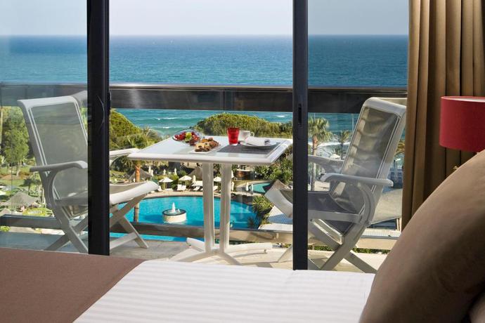 Imagen de la habitación del Hotel Don Pepe Gran Meliá. Foto 13