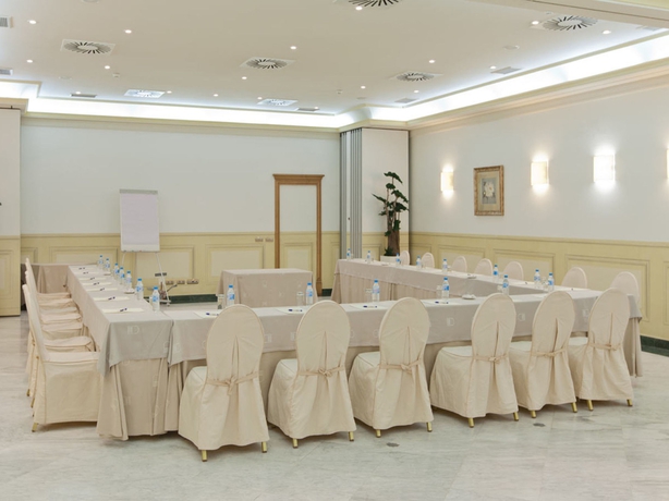 Imagen de los interiores del Hotel Don Pio. Foto 9