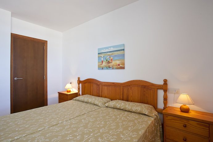 Imagen de la habitación del Hotel Don Quijote, CAPDEPERA. Foto 11