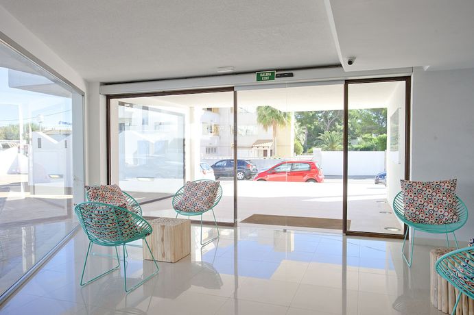 Imagen de los interiores del Hotel Don Quijote, CAPDEPERA. Foto 20