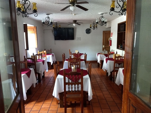 Imagen del bar/restaurante del Hotel Don Quijote Plaza. Foto 4