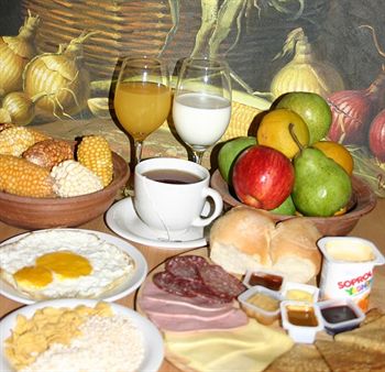 Imagen del bar/restaurante del Hotel Don Raúl. Foto 3