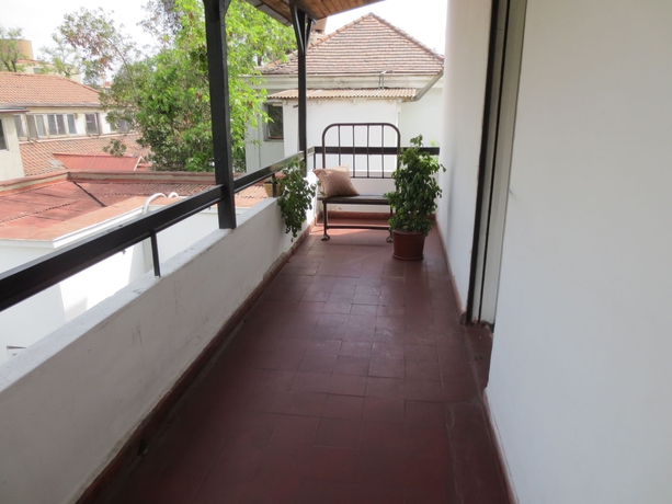 Imagen de los exteriores del Hotel Don Santiago Providencia. Foto 13