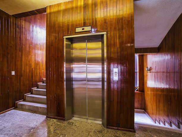 Imagen de los interiores del Hotel Don Simon. Foto 17