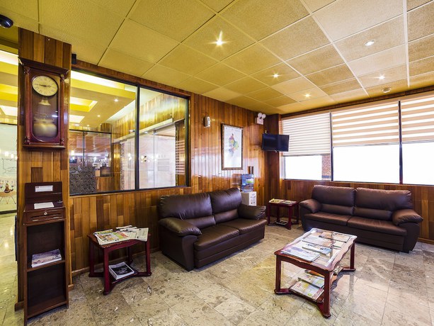 Imagen de los interiores del Hotel Don Simon. Foto 18