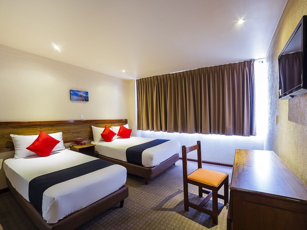 Imagen de la habitación del Hotel Don Simon. Foto 7