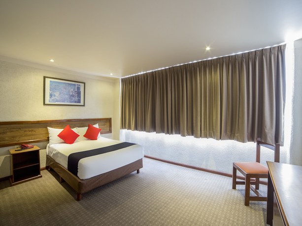 Imagen de la habitación del Hotel Don Simon. Foto 10