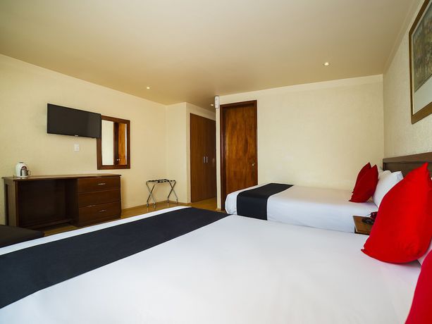 Imagen de la habitación del Hotel Don Simon. Foto 14