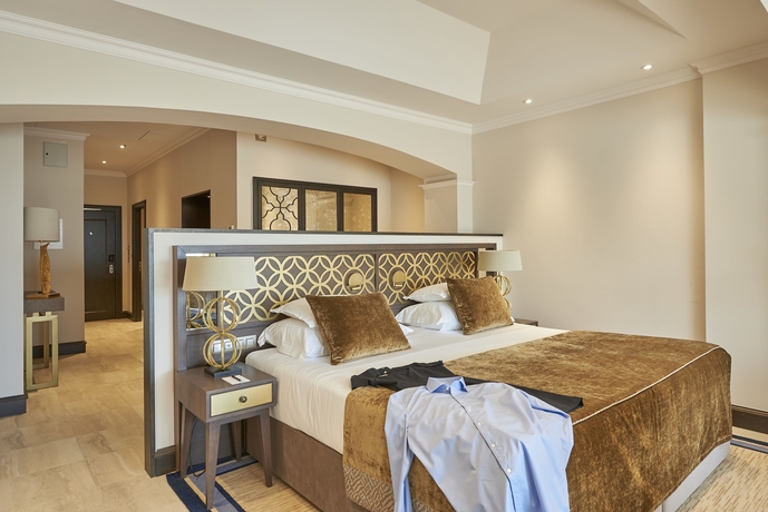 Imagen de la habitación del Hotel Dona Filipa. Foto 7