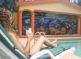 Imagen de la piscina del Hotel Dona Juana Cecilia Miramar. Foto 6