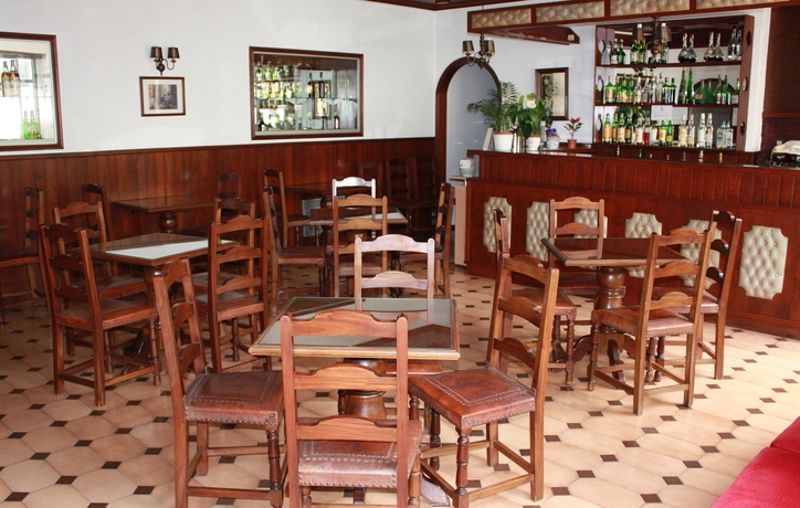 Imagen del bar/restaurante del Hotel Dona Leonor. Foto 3